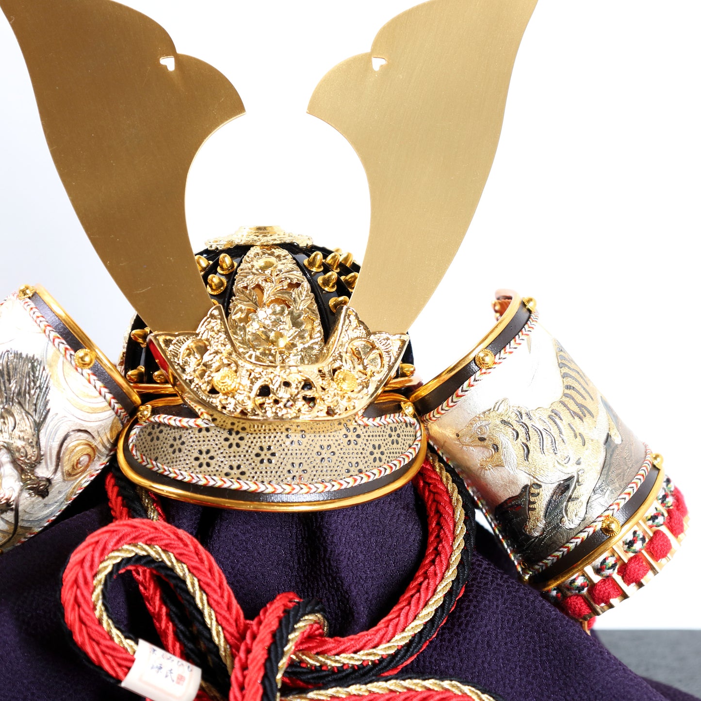 Dragon & Tiger Kabuto Helmet by Miyachu 02