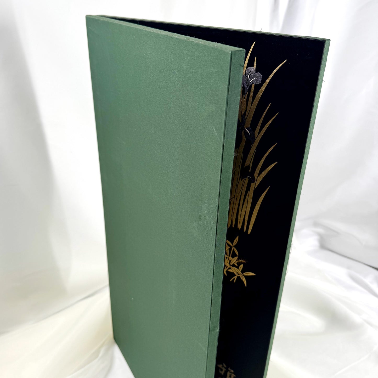 Gold-Embellished Folding Screen with Iris Motif by Gahou 05