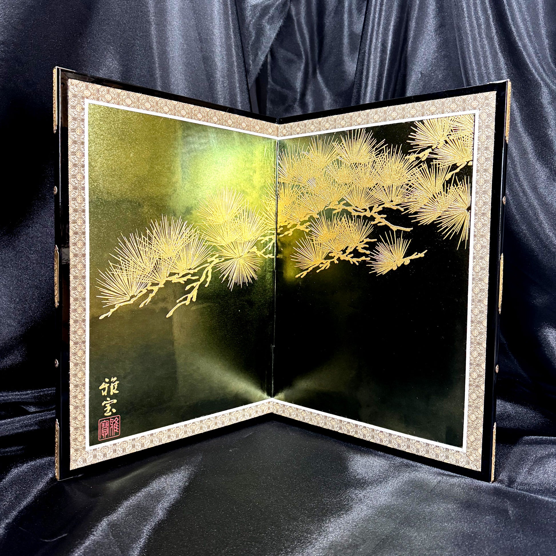 Gold Pine Folding Screen by Gahō Noguchi (2-panel Byōbu) 01