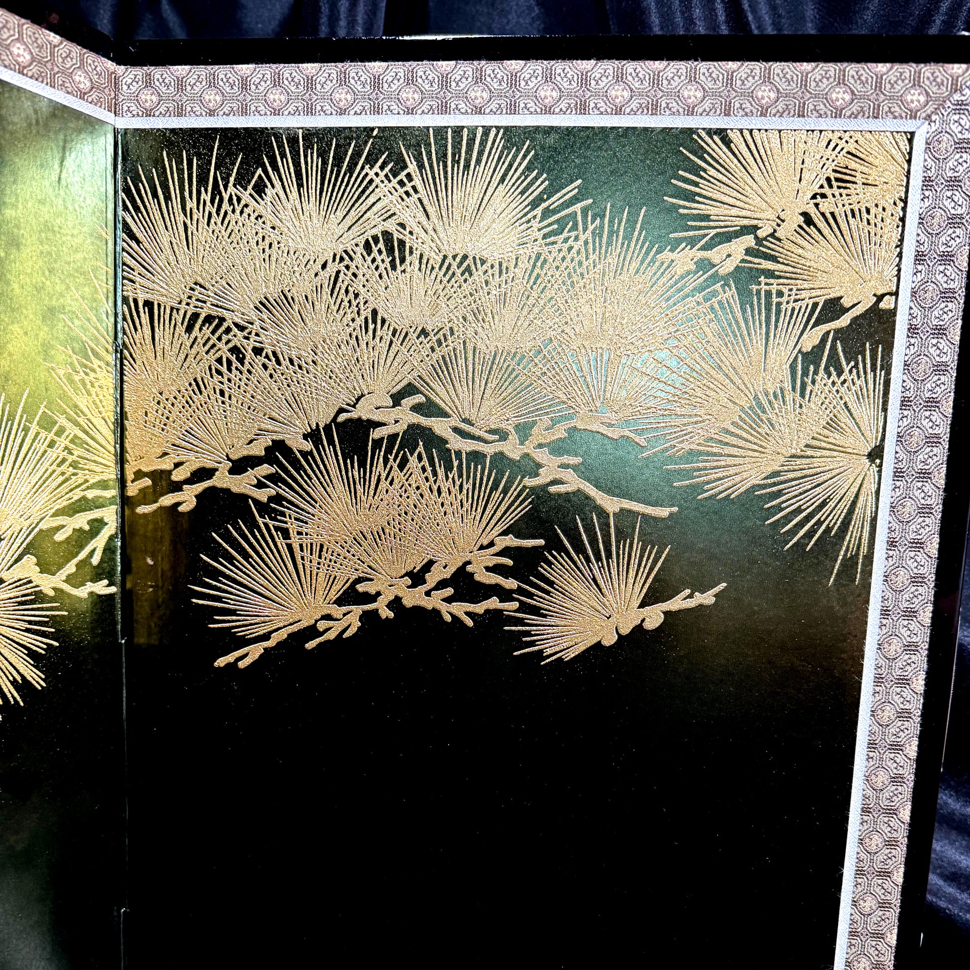 Gold Pine Folding Screen by Gahō Noguchi (2-panel Byōbu) 03