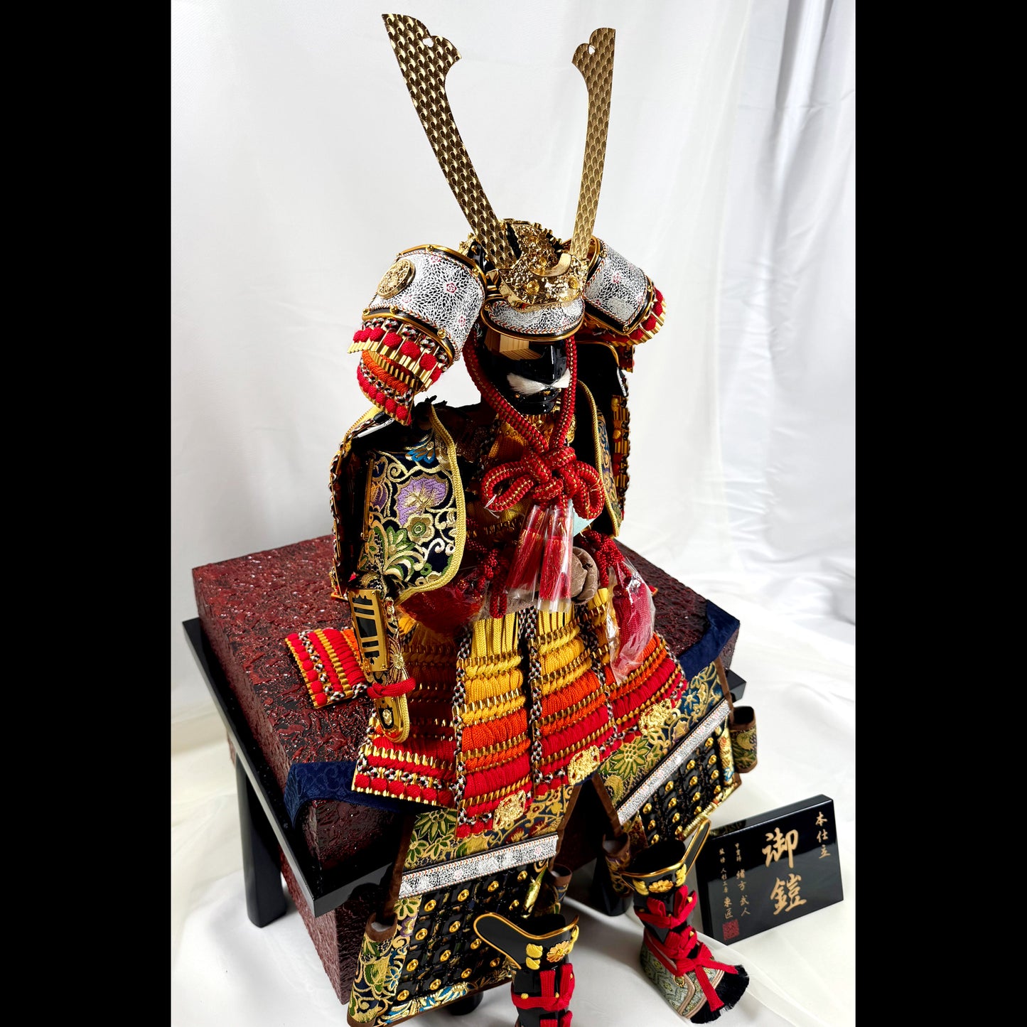 Samurai Armor Set by Master Armorer Taketo Ogata – Display Yoroi with Storage Base 05