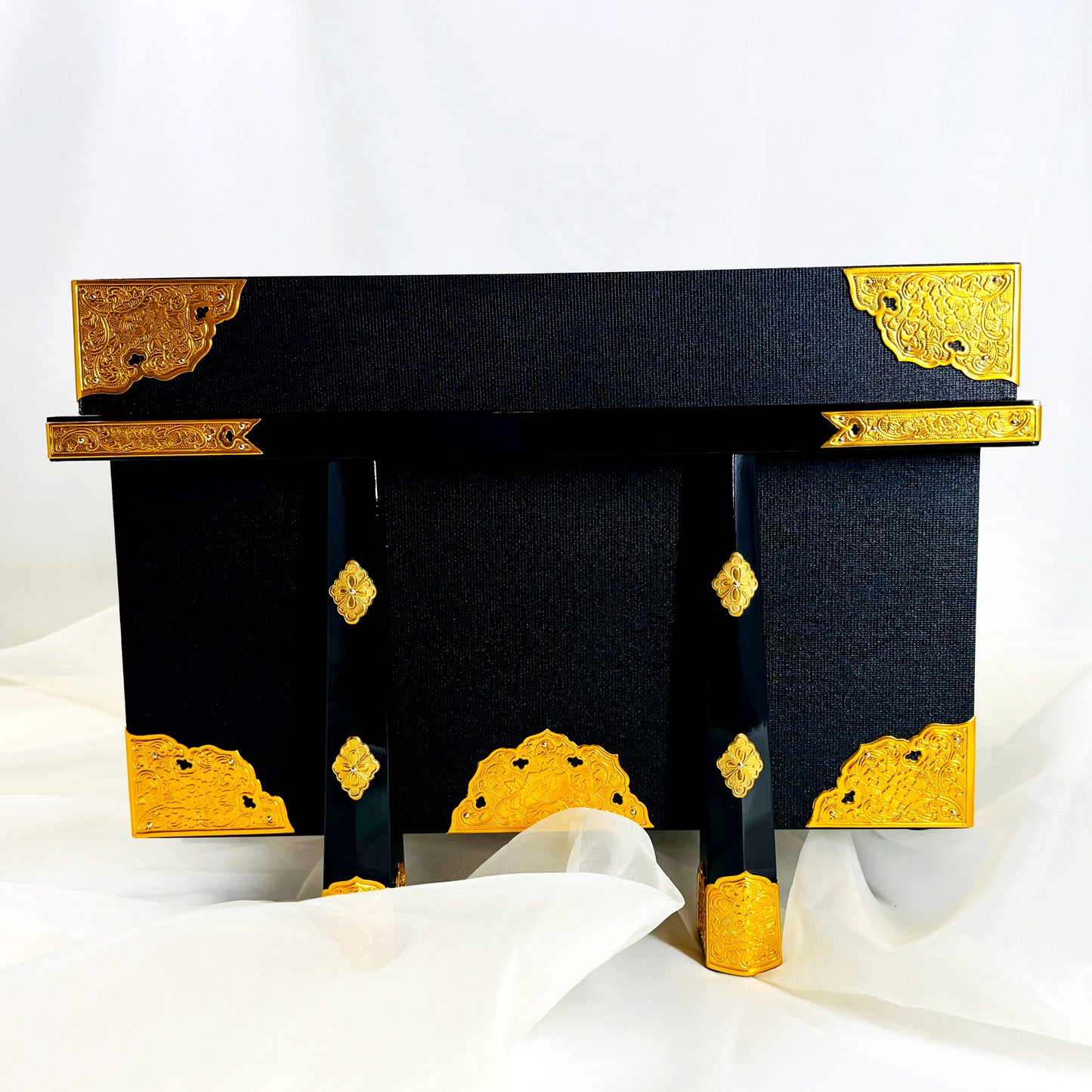 Samurai Armor Yoroi Display by Bushu Tensei | Special Edition with Storage Base 09