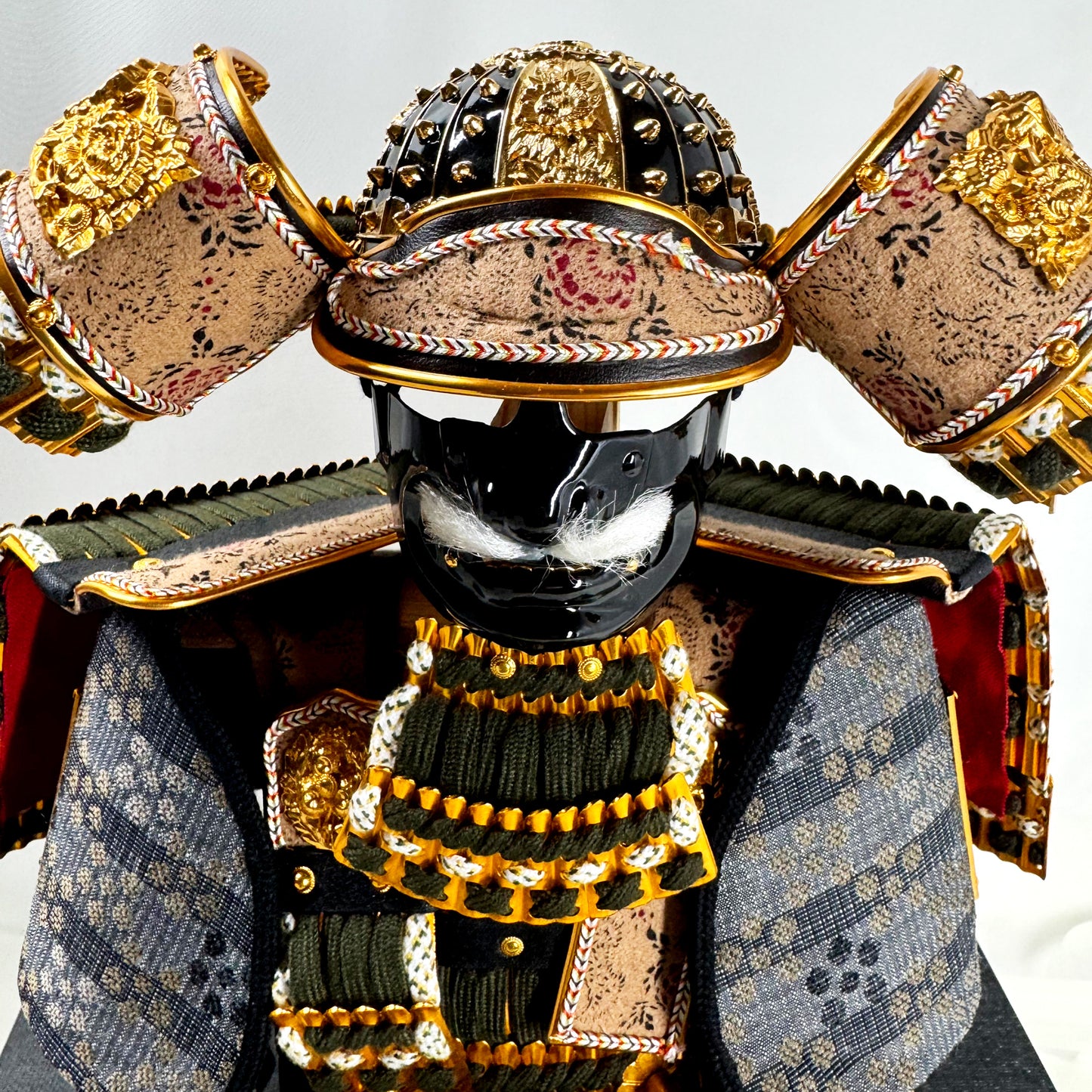 Samurai Armor Yoroi with Storage Base by Miyachu 02