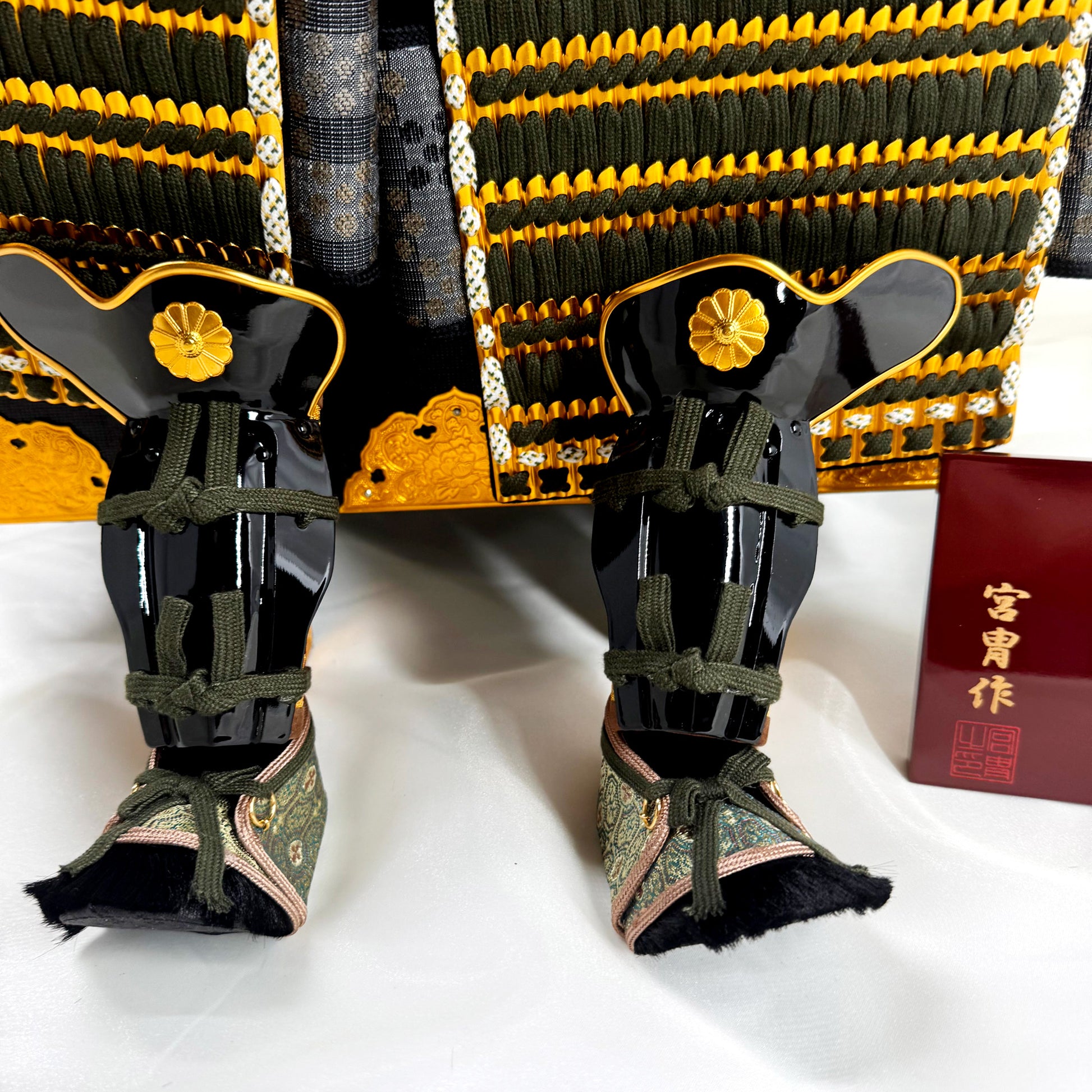 Samurai Armor Yoroi with Storage Base by Miyachu 04