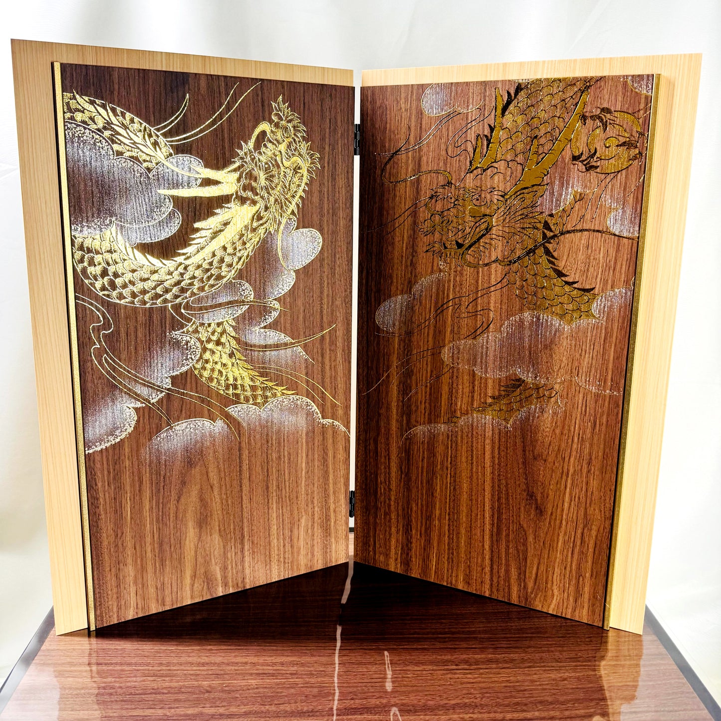 Samurai Kabuto Armor Set with Storage Base & Dragon Byōbu – Wearable Display by Miyachu 08