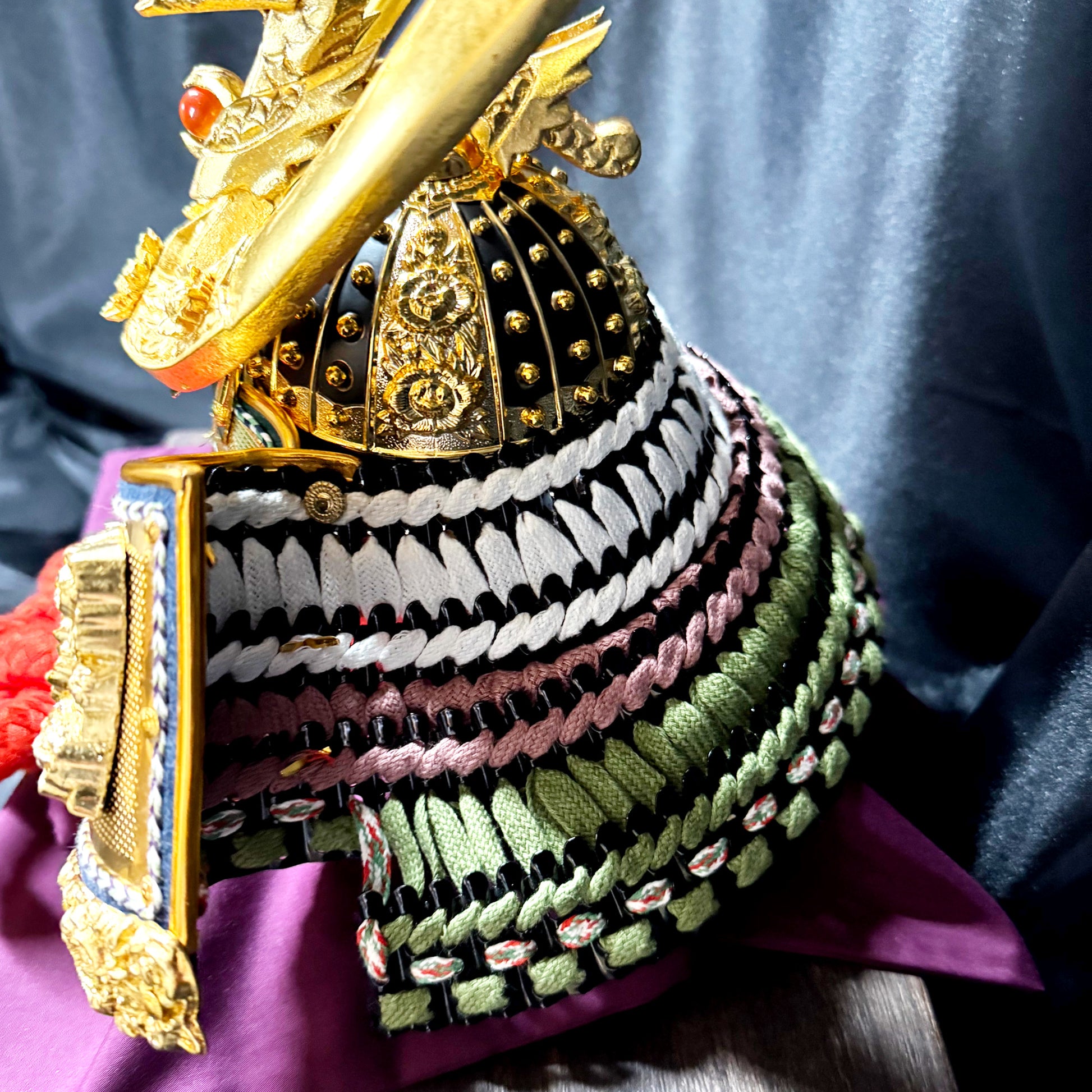 Samurai Kabuto with Gold Leaf & Agate Ornament by Heian Shōzan 04