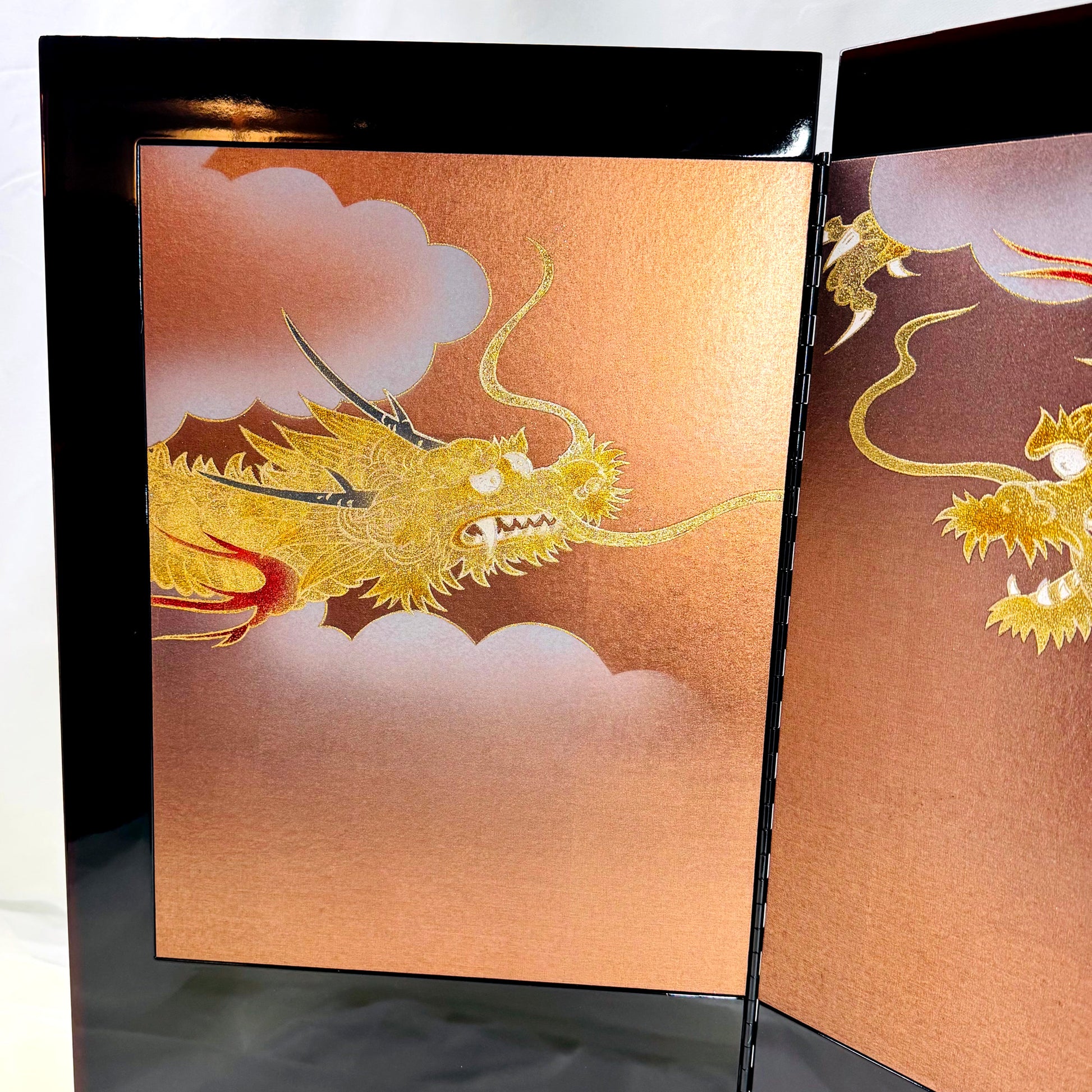 Twin Dragon Folding Screen Byōbu – Two-Panel Enamel Finish 02
