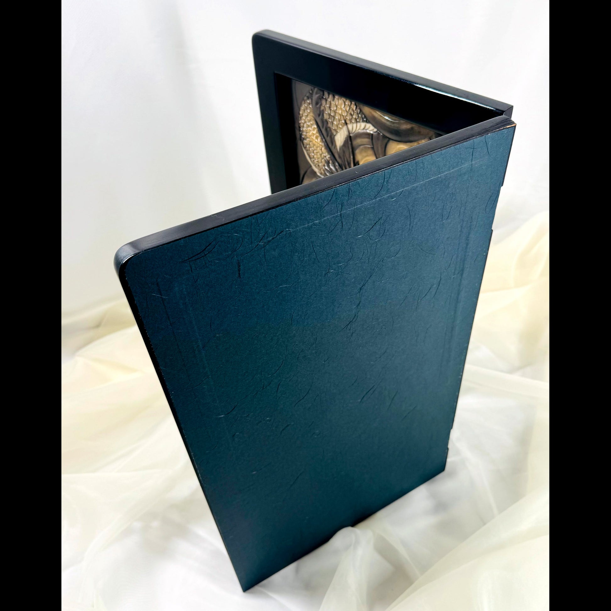 Twin Dragon Relief Folding Screen Byōbu – Enamel Finish 04