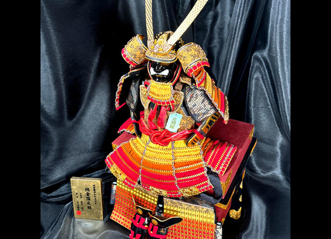 Authentic Samurai Armor Display – Junkinpaku no Yoroi (Gold-Leaf Armor) 02