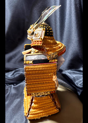 Compact Samurai Yoroi Armor by Bushu Tensei – Golden Accents 04