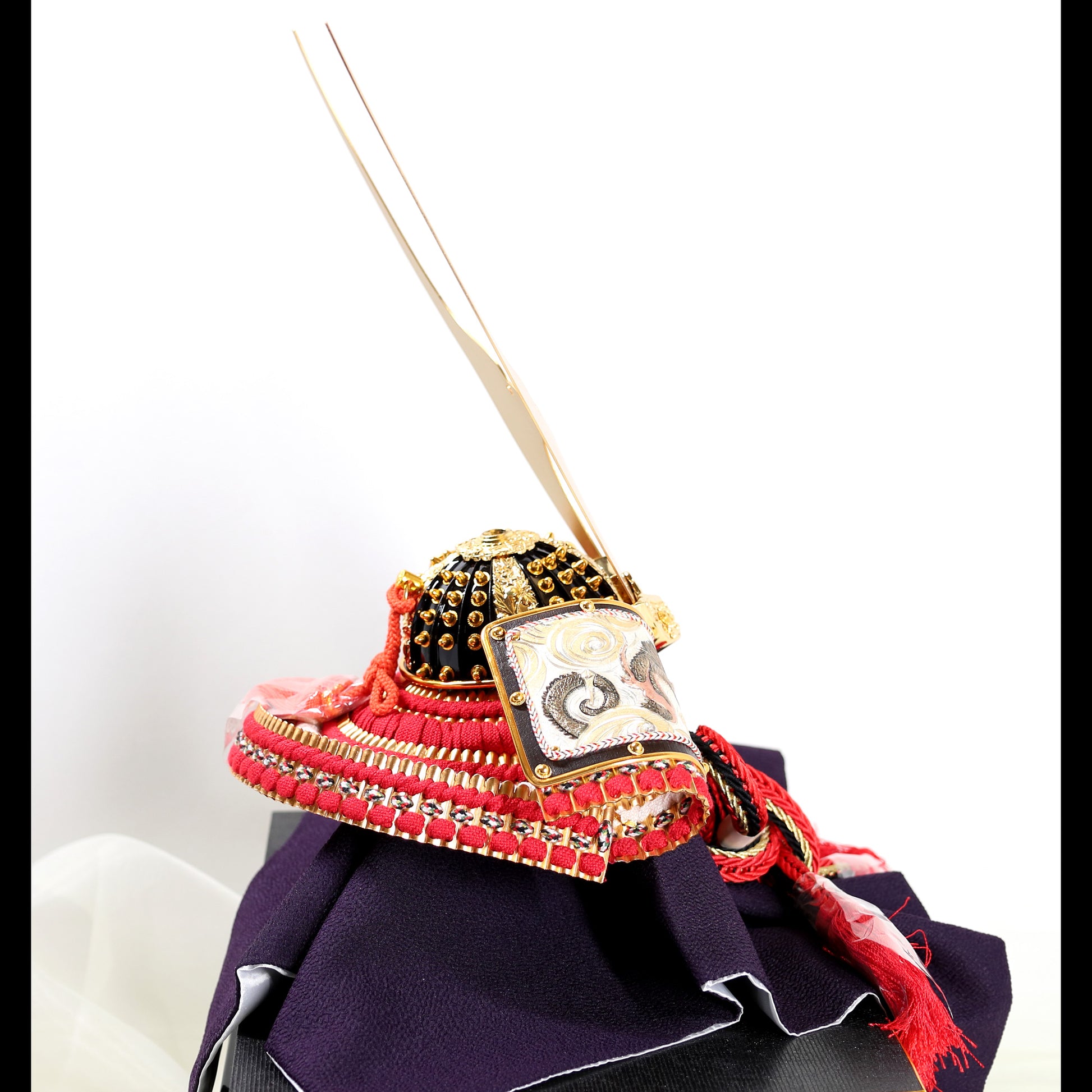 Dragon & Tiger Kabuto Helmet by Miyachu 04