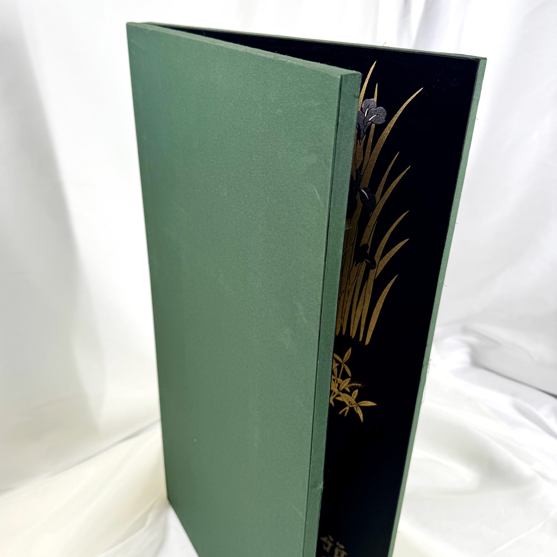 Gold-Embellished Folding Screen with Iris Motif by Gahou 05