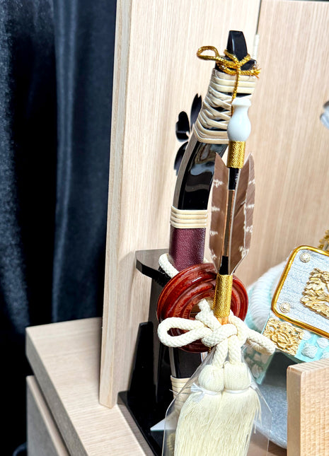 Gold Crest Samurai Kabuto with Ohitsu Base & Screen – by Itoku 02