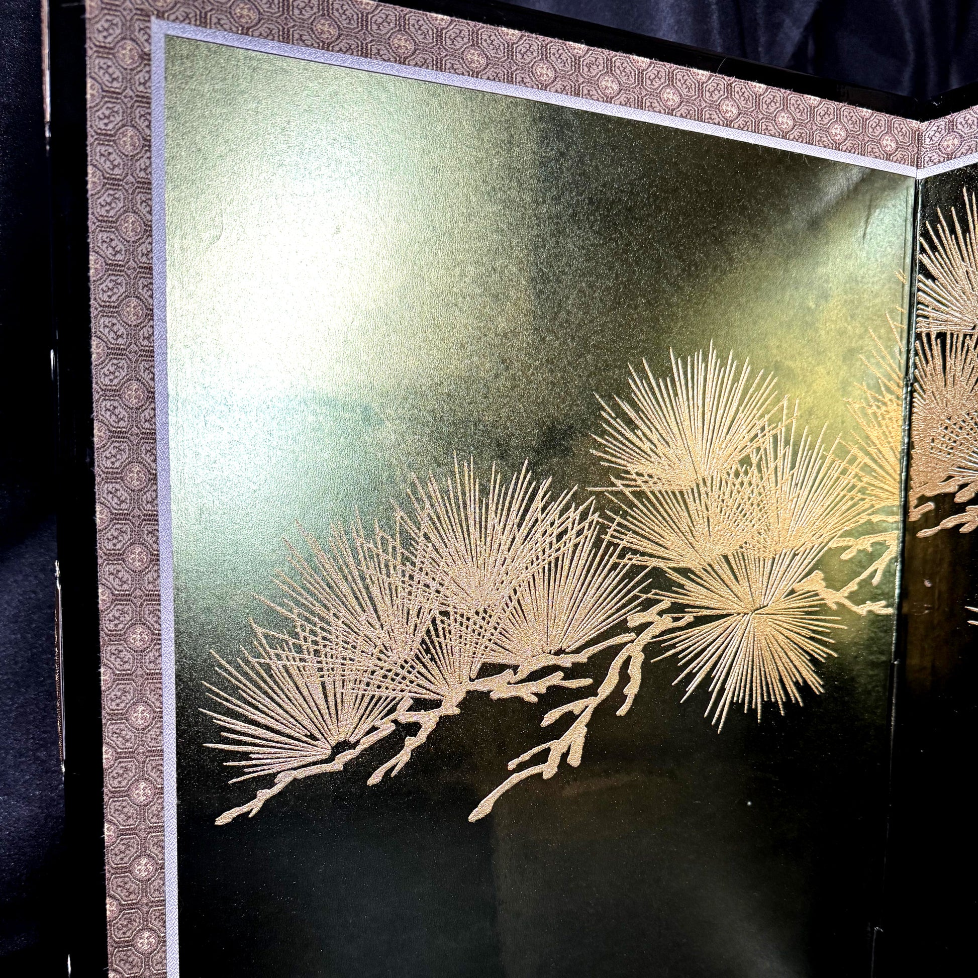 Gold Pine Folding Screen by Gahō Noguchi (2-panel Byōbu) 02