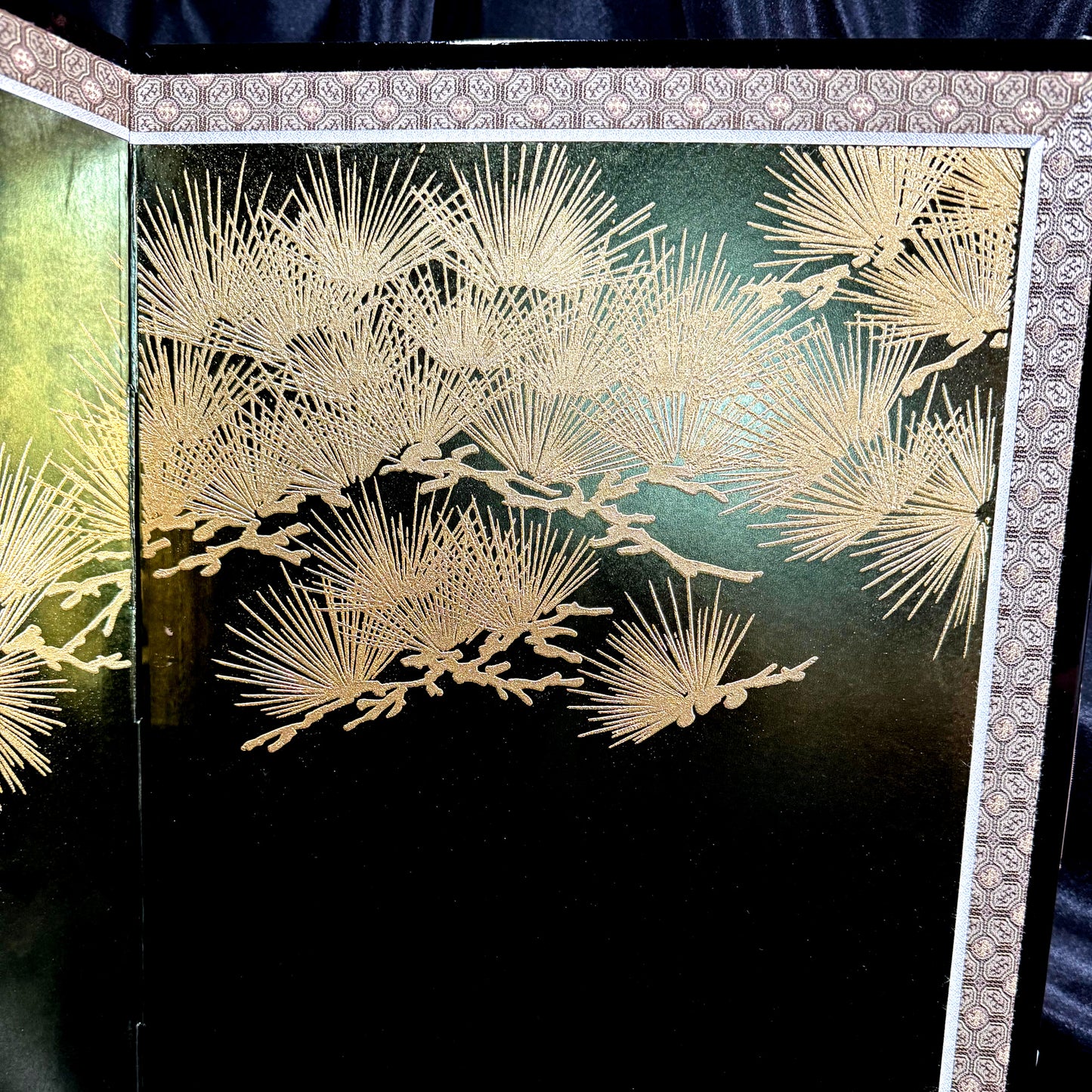 Gold Pine Folding Screen by Gahō Noguchi (2-panel Byōbu) 03