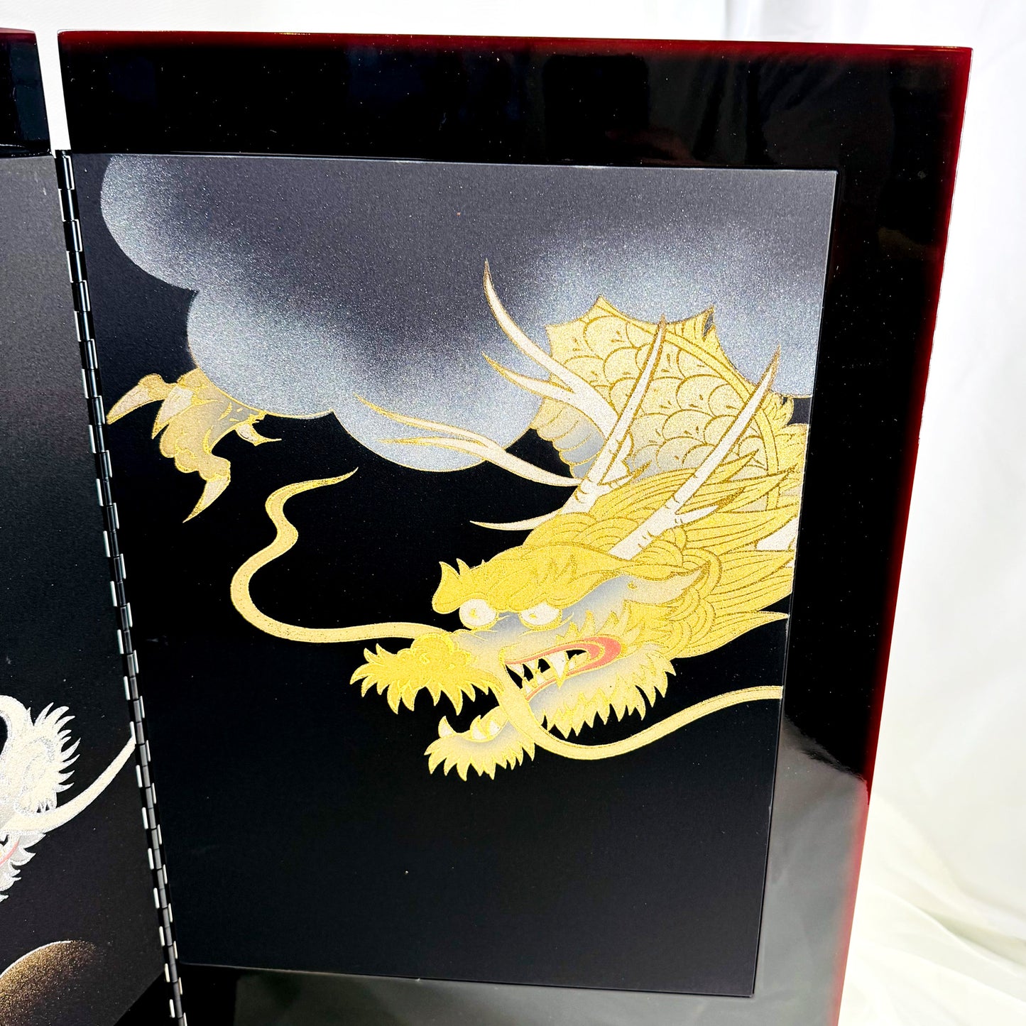 Gold and Silver Dragon Lacquered Folding Screen 03