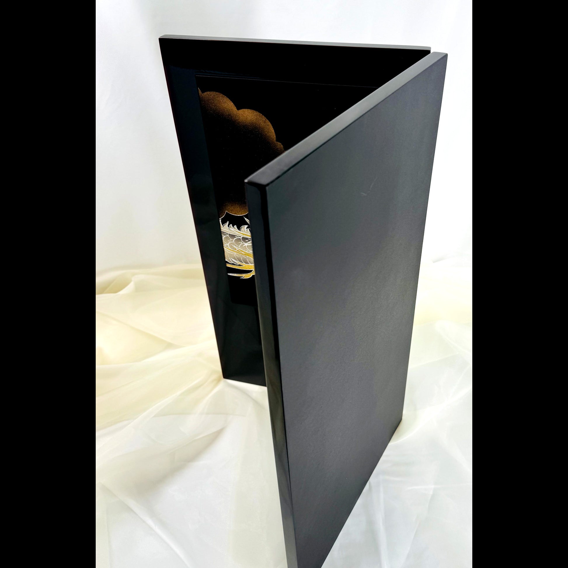 Gold and Silver Dragon Lacquered Folding Screen 04