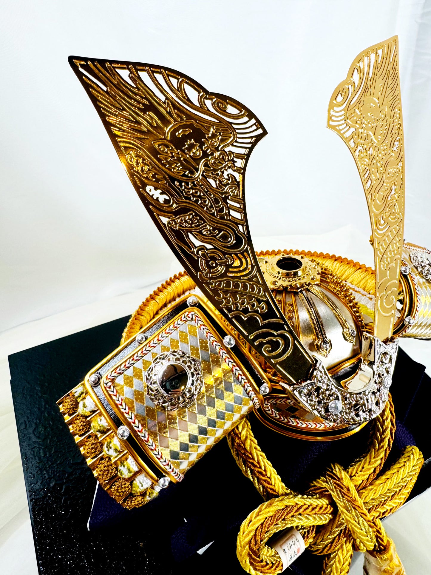 Luxury Samurai Kabuto Display – Golden Dragon Crest