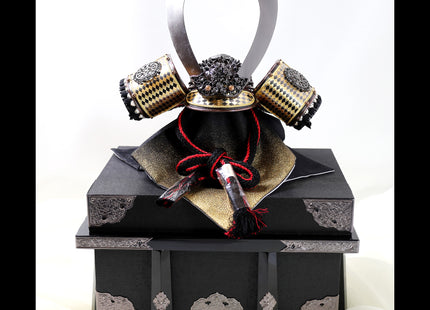 Kabuto (Helmet): Black and Gold Checkered Design