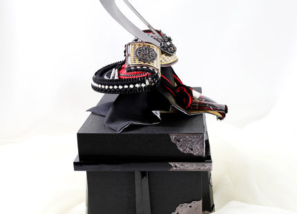 Kabuto (Helmet): Black and Gold Checkered Design