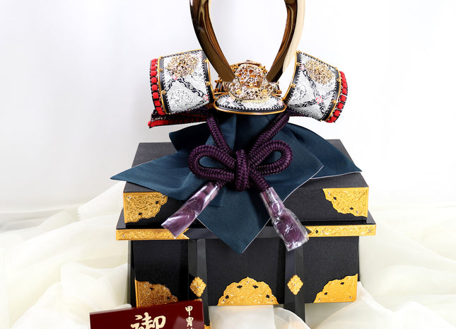 Kabuto (Helmet) by Miyachū: White Brocade Decorative Armor