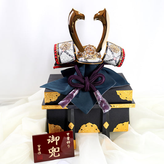 Kabuto (Helmet) by Miyachū: White Brocade Decorative Armor