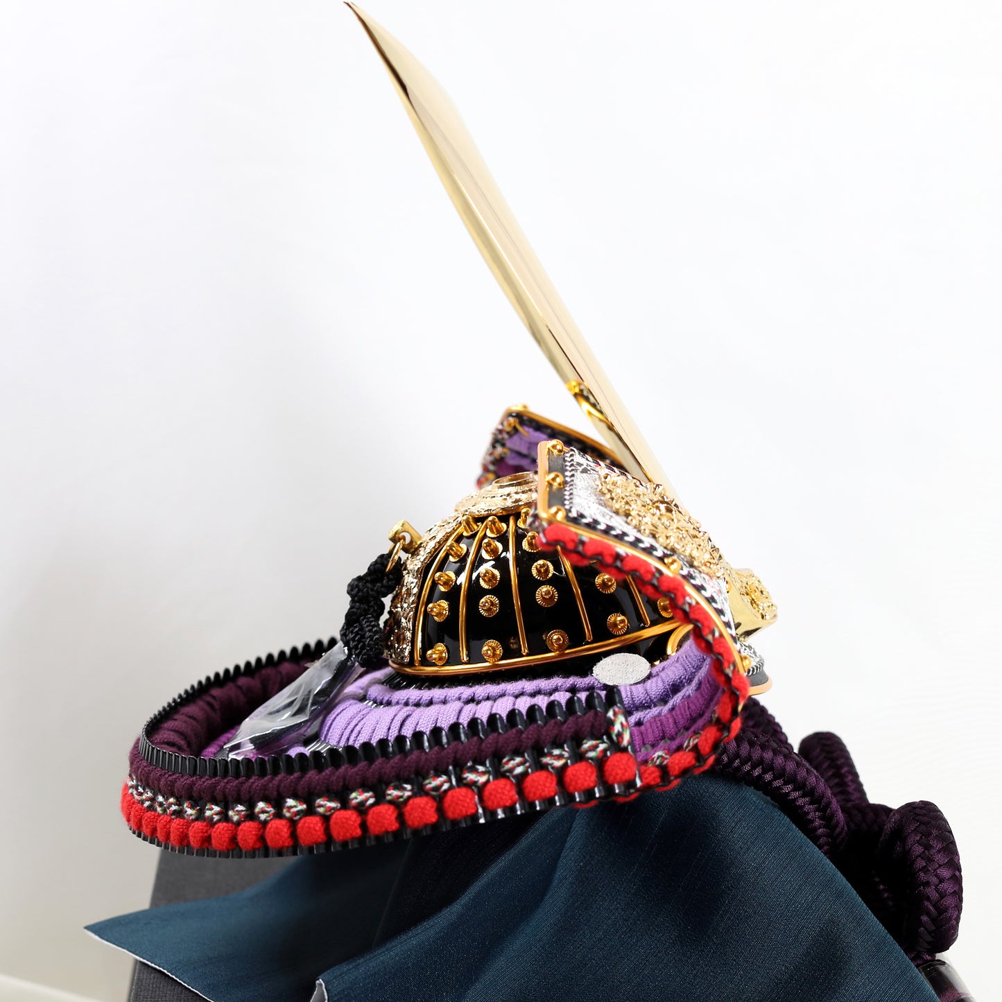 Kabuto (Helmet) by Miyachū: White Brocade Decorative Armor