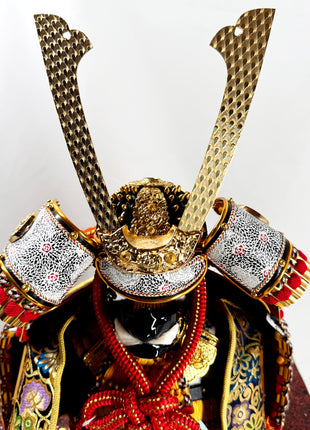 Samurai Armor Set by Master Armorer Taketo Ogata – Display Yoroi with Storage Base 02