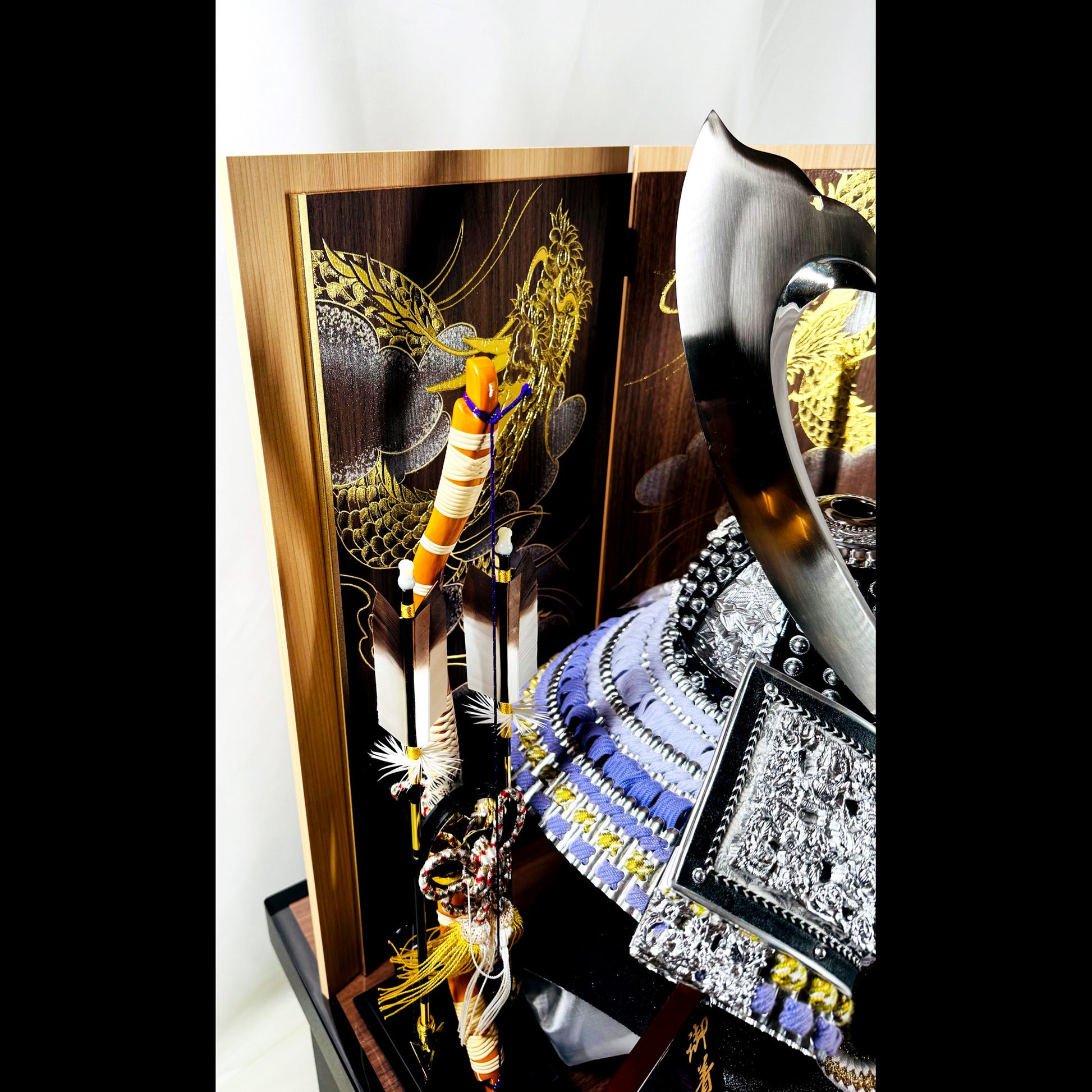 Samurai Kabuto Armor Set with Storage Base & Dragon Byōbu – Wearable Display by Miyachu 06