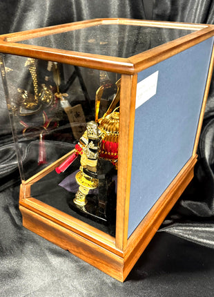 Samurai Kabuto Display – Gold Dragon Crest 05