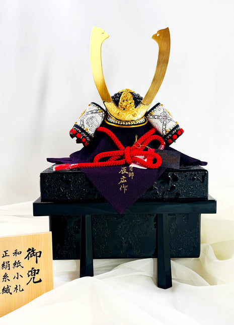 Samurai Kabuto Helmet Display by Master Artisan Tatsuhiro | With Lacquered Base 01