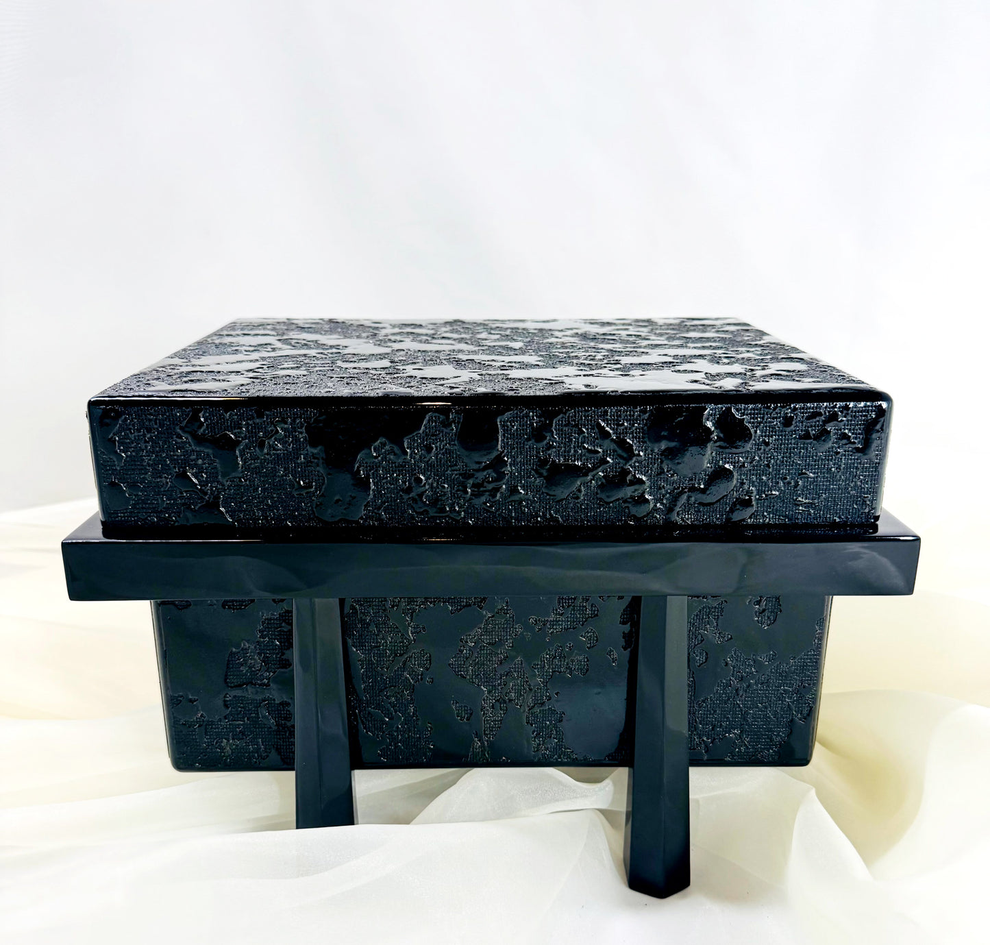 Samurai Kabuto Helmet Display by Master Artisan Tatsuhiro | With Lacquered Base 06