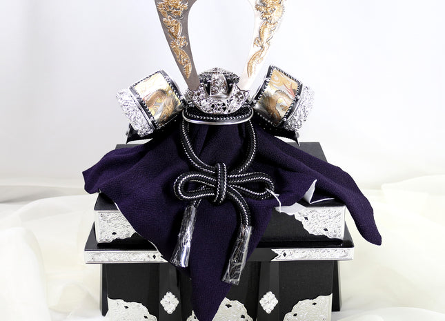 Samurai Kabuto Helmet with Dragon Design 01