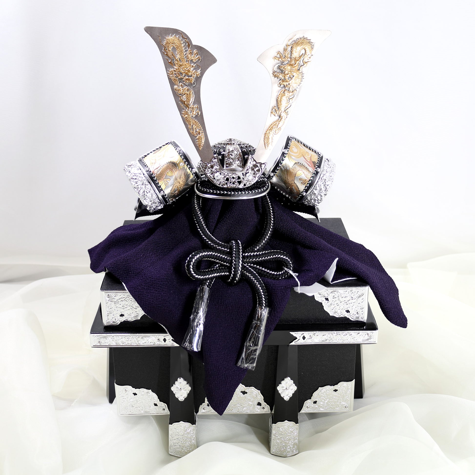 Samurai Kabuto Helmet with Dragon Design 01