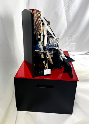 Samurai Kabuto Set with Storage Base and Gold Lacquer Screen – by Ogata Taketo 06