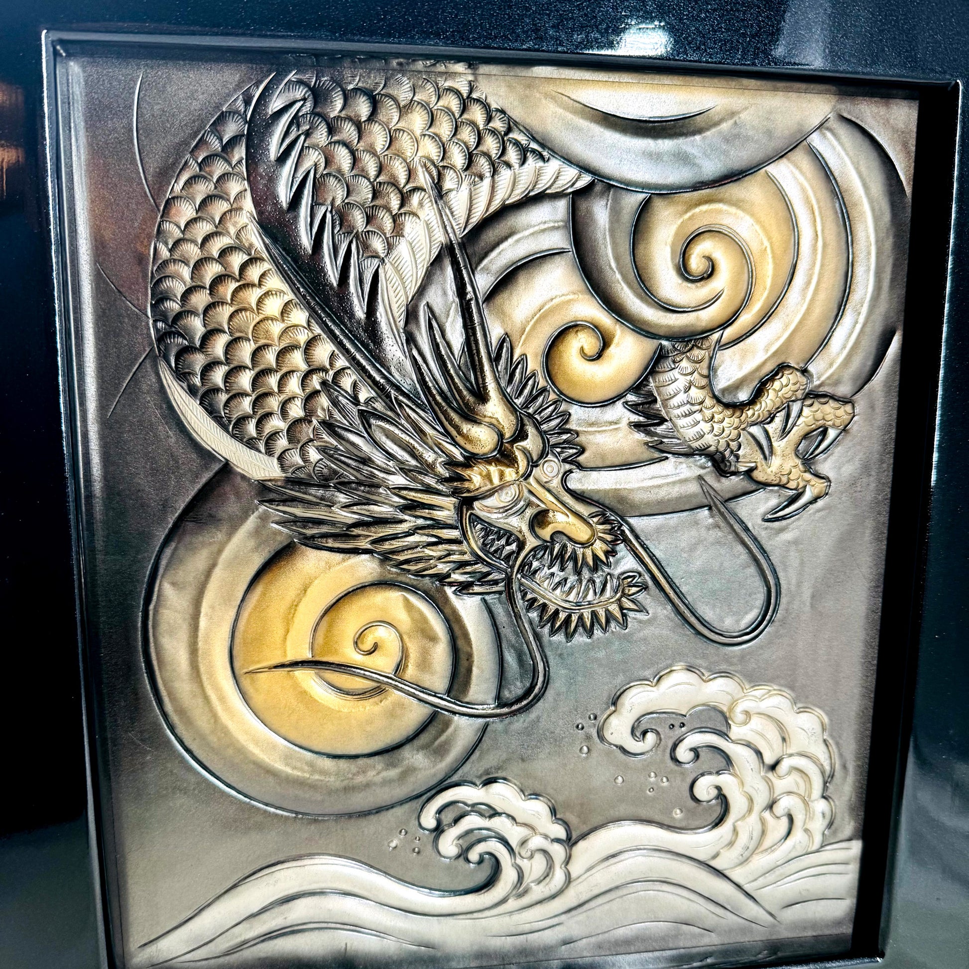 Twin Dragon Relief Folding Screen Byōbu – Enamel Finish 02